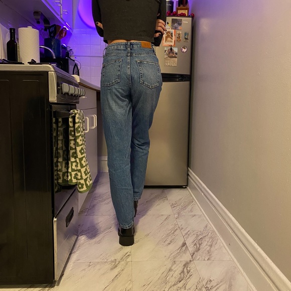 BDG Urban Outfitters Mom Jeans - Picture 5 of 10